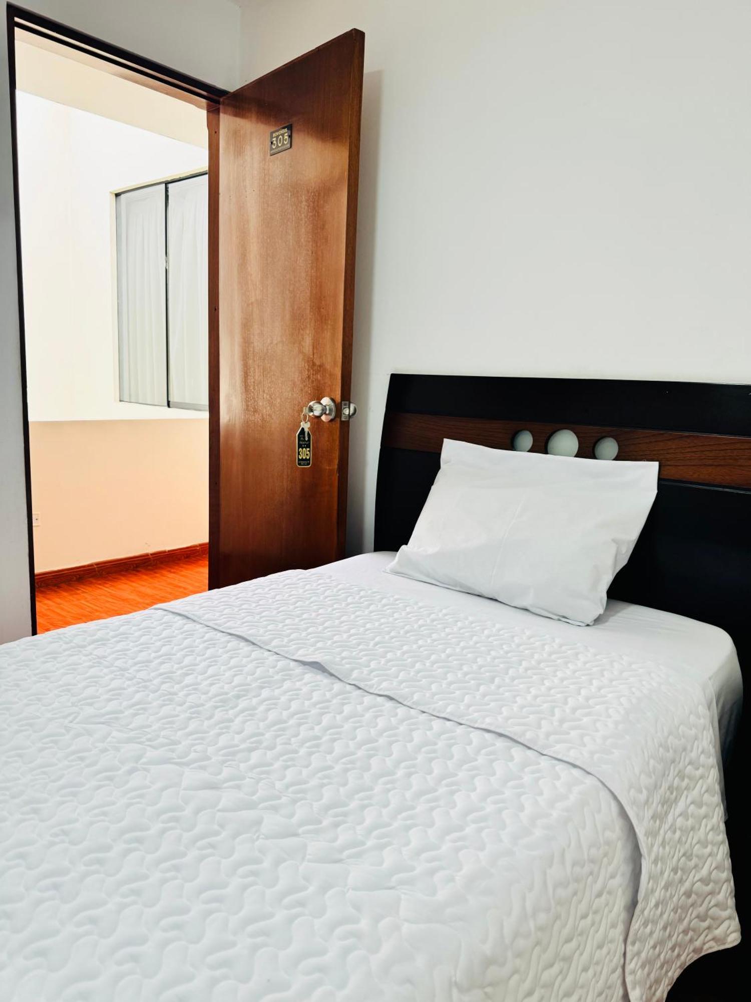 Puerto Bayovar Hotell Mala Eksteriør bilde